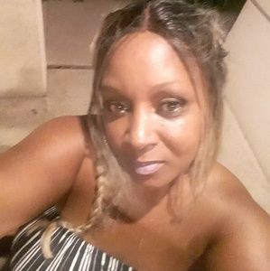 Meet your Posher, Denell